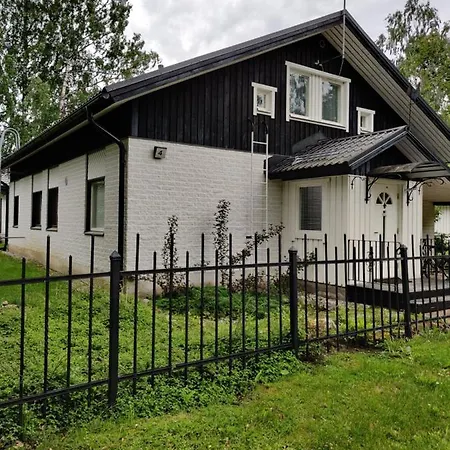 民宿 Omenapolun Onni *