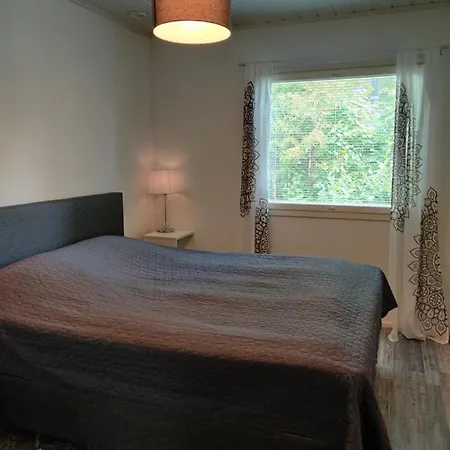 Omenapolun Onni 民宿 *